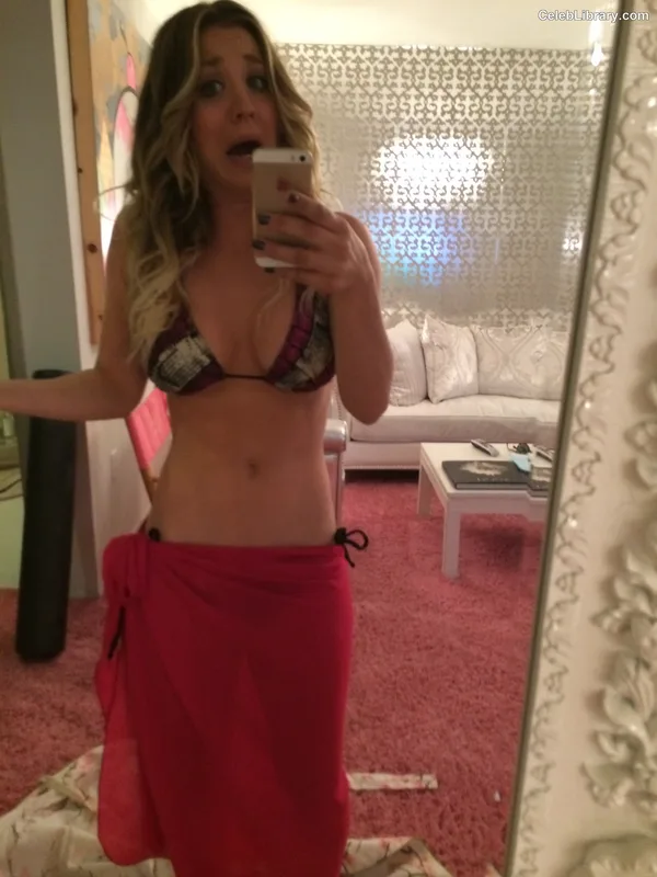Kaley Cuoco photo 5 of 736