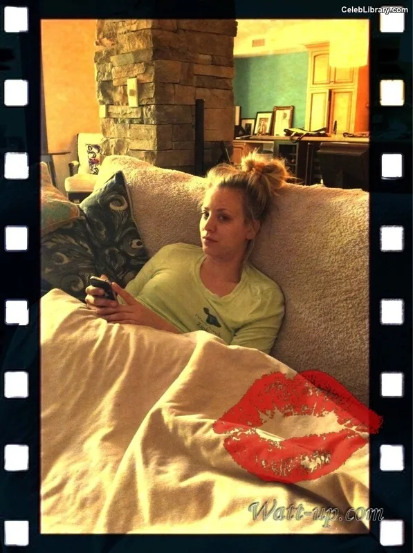 Kaley Cuoco photo 15 of 736