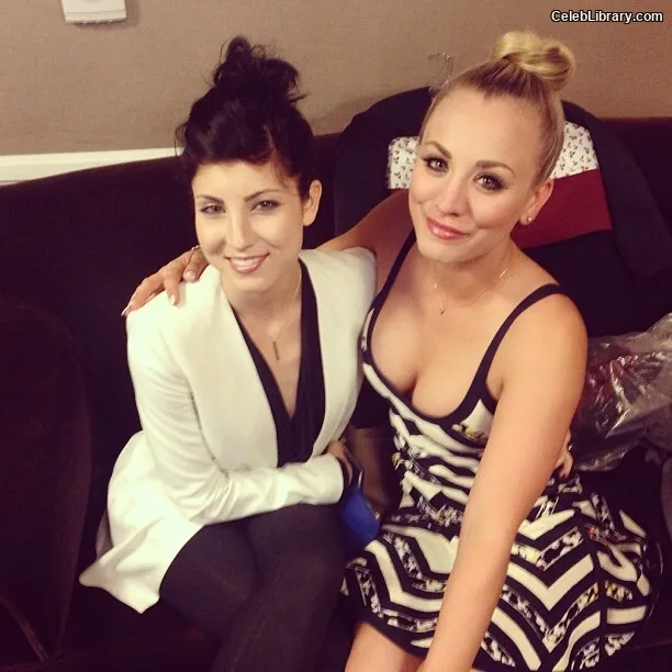 Kaley Cuoco photo 11 of 736