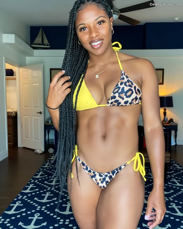 Kali Armstrong photo 15 of 169