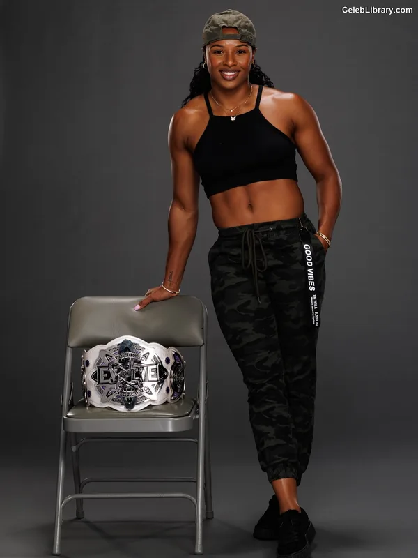 Kali Armstrong photo 22 of 169