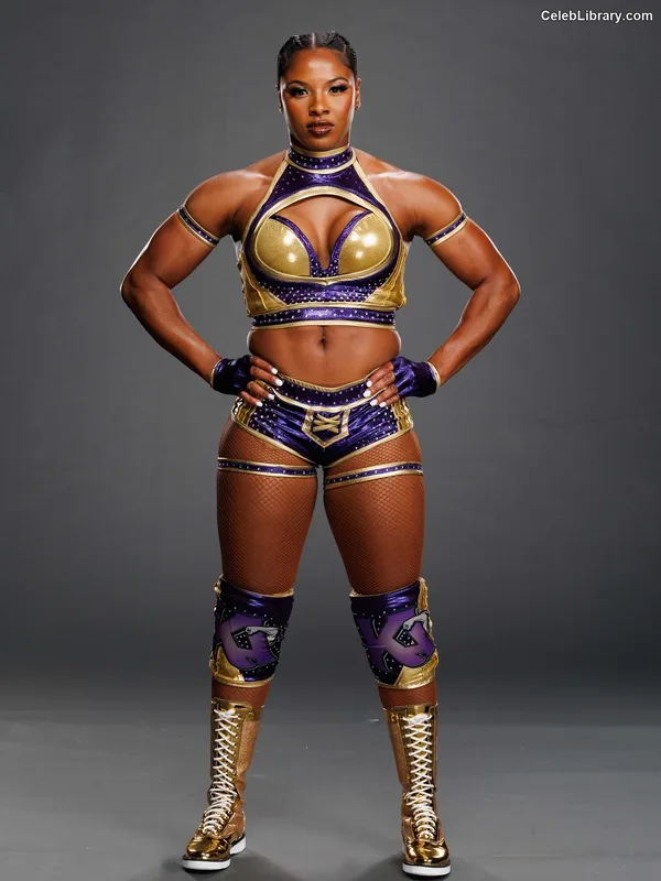 Kali Armstrong photo 15 of 169