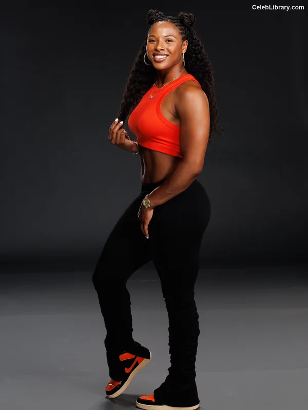 Kali Armstrong photo 11 of 169
