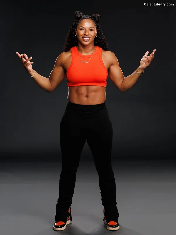 Kali Armstrong photo 13 of 169