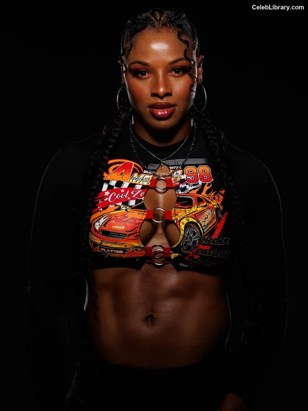 Kali Armstrong photo 10 of 169