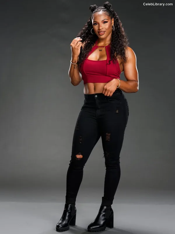 Kali Armstrong photo 23 of 169