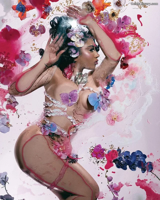Kali Uchis photo 7 of 239