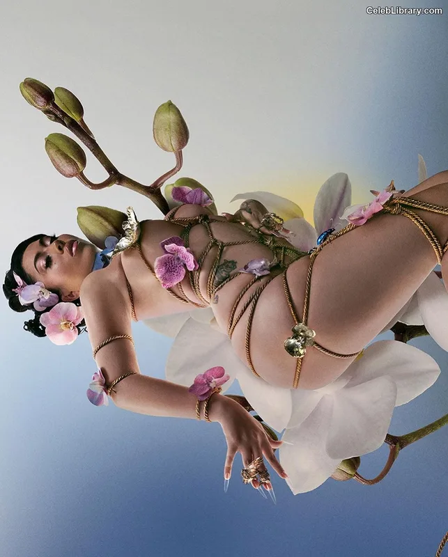 Kali Uchis photo 8 of 239