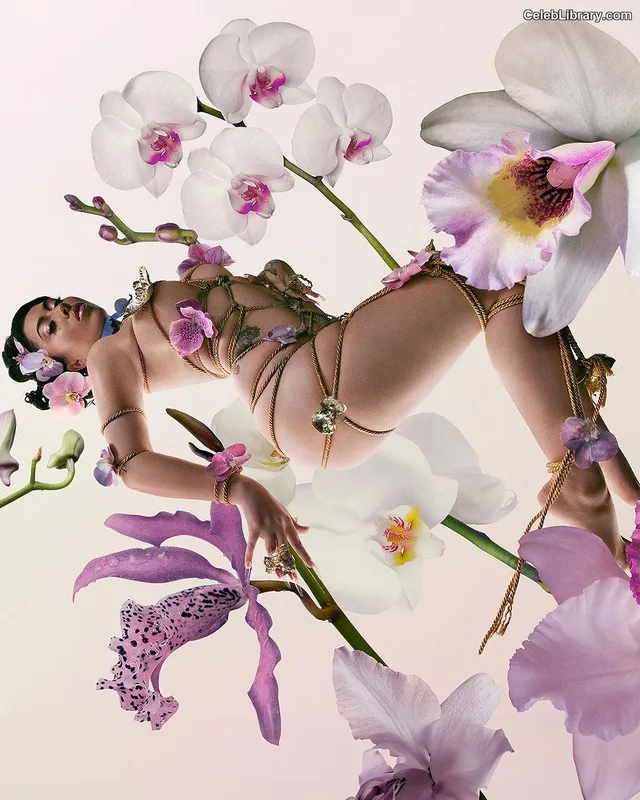 Kali Uchis photo 11 of 239