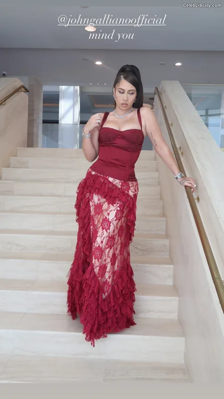 Kali Uchis photo 1 of 239