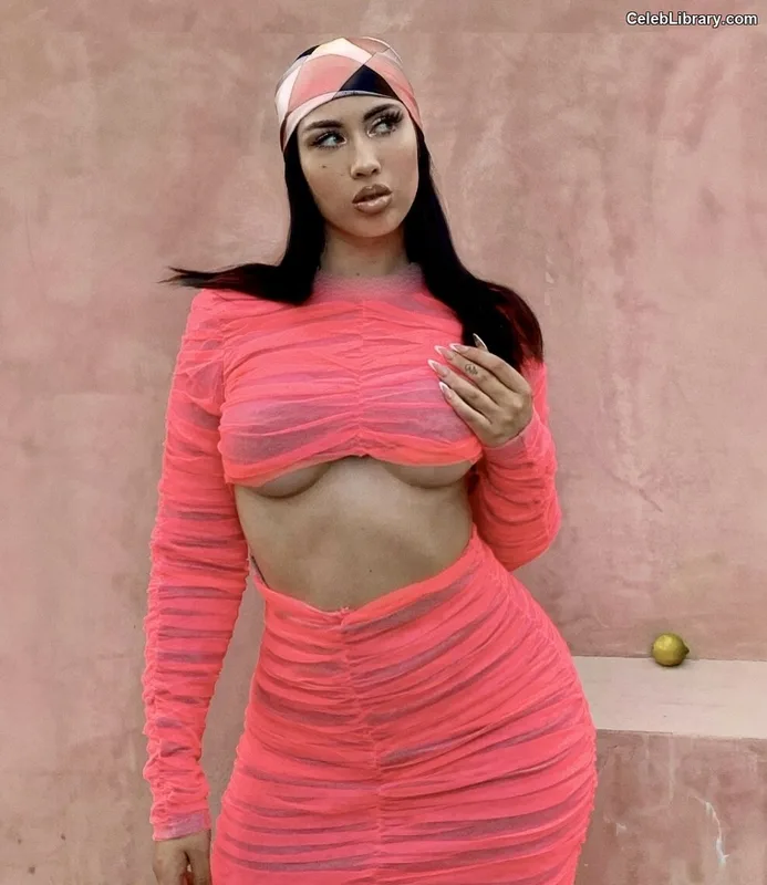 Kali Uchis photo 7 of 239