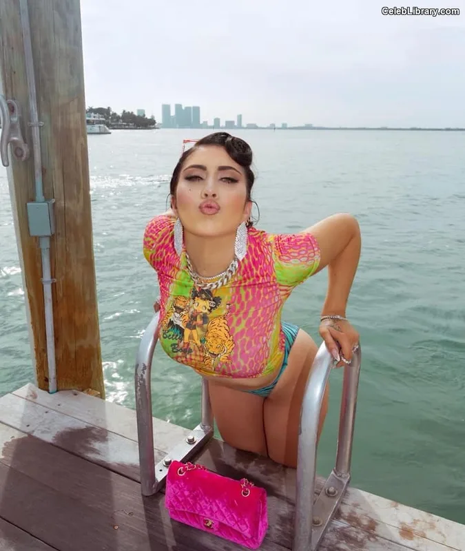 Kali Uchis photo 10 of 239