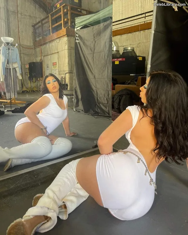 Kali Uchis photo 6 of 239