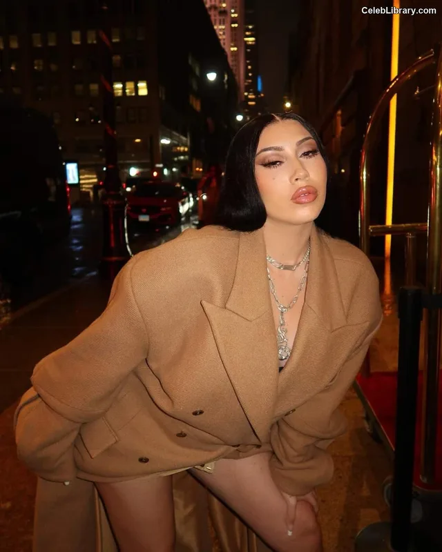Kali Uchis photo 7 of 239