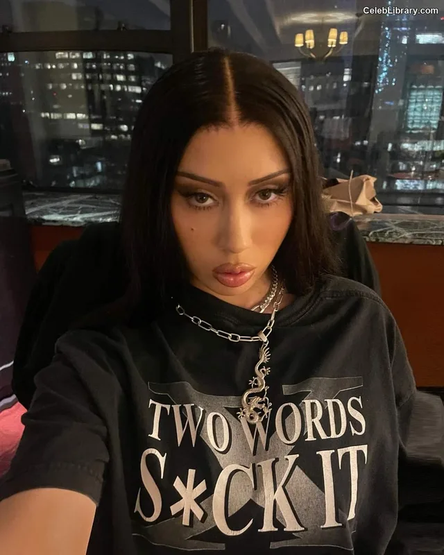 Kali Uchis photo 8 of 239