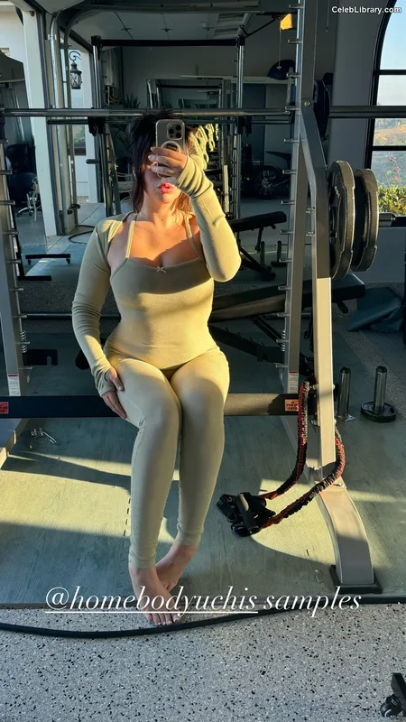 Kali Uchis photo 23 of 239