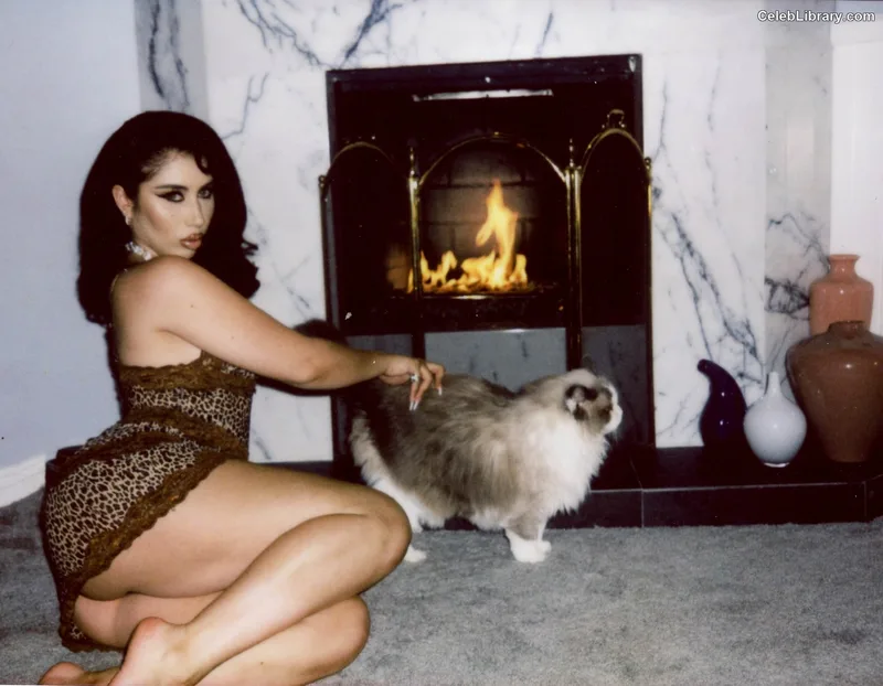 Kali Uchis photo 4 of 239
