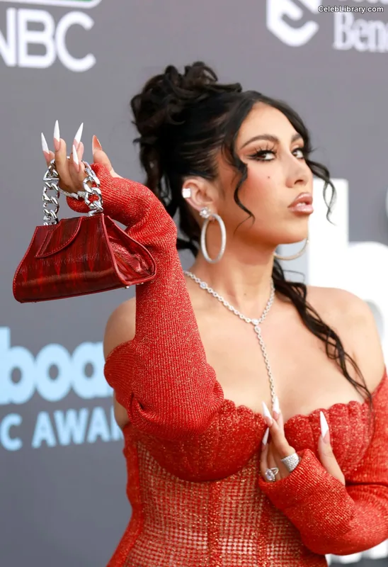 Kali Uchis photo 8 of 239