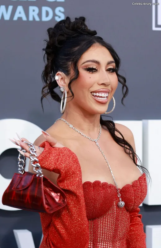 Kali Uchis photo 14 of 239