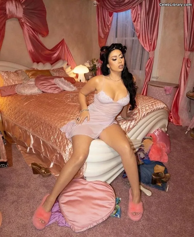 Kali Uchis photo 21 of 239