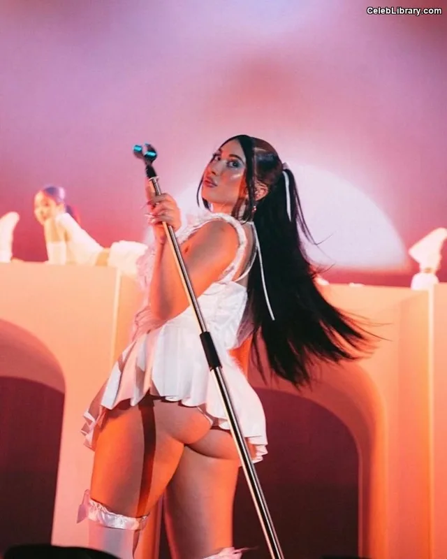 Kali Uchis photo 13 of 239