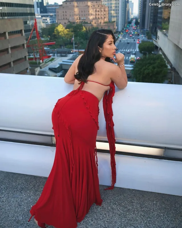 Kali Uchis photo 3 of 239