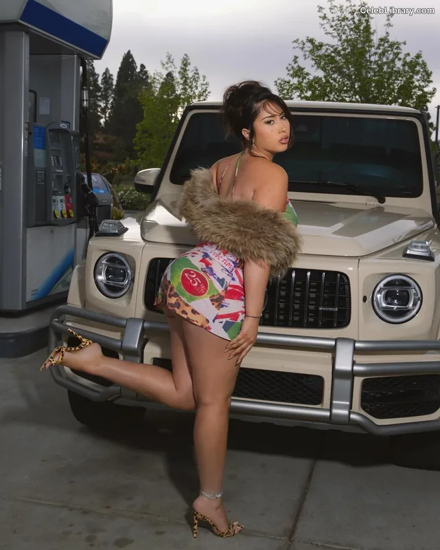 Kali Uchis photo 6 of 239