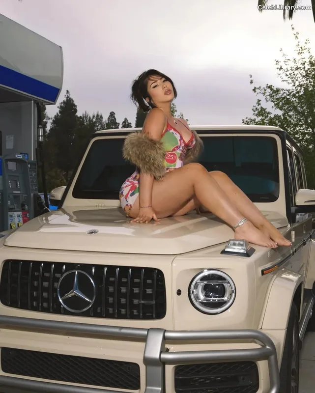 Kali Uchis photo 7 of 239