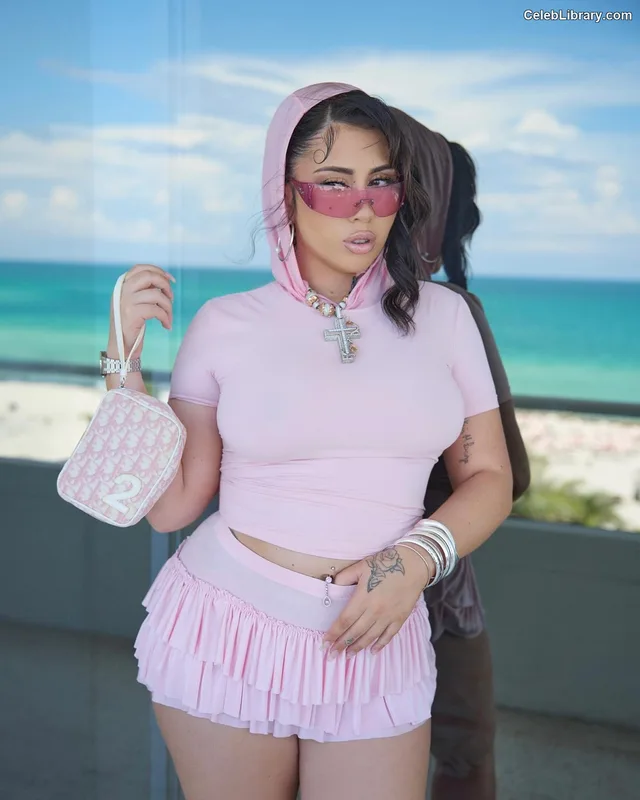 Kali Uchis photo 11 of 239