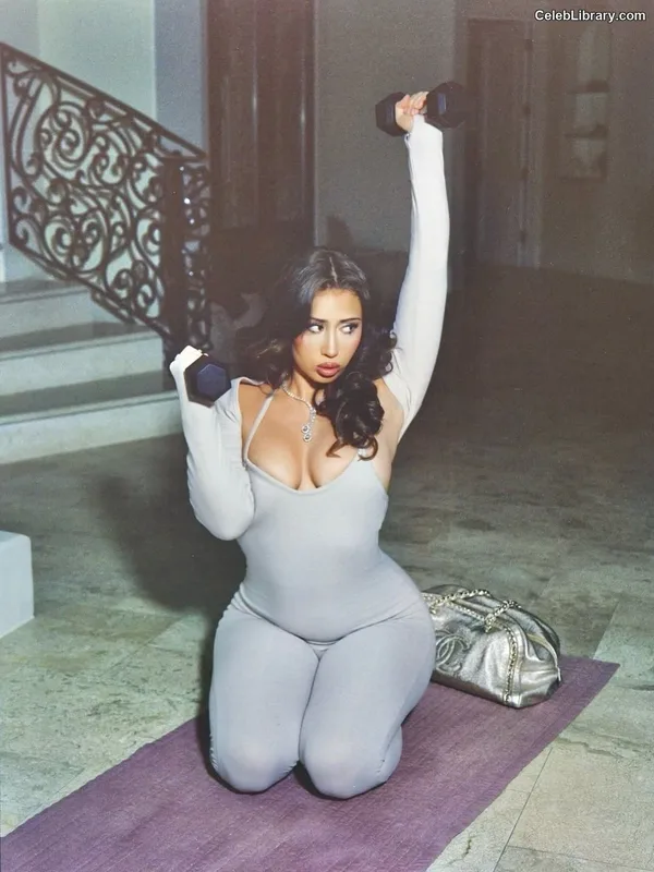 Kali Uchis photo 19 of 239