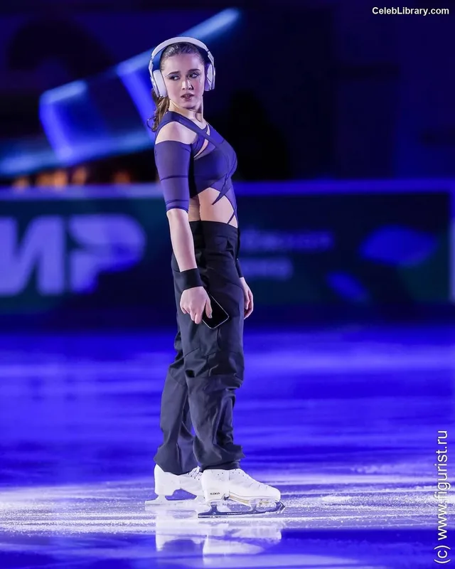 Kamila Valieva photo 7 of 65
