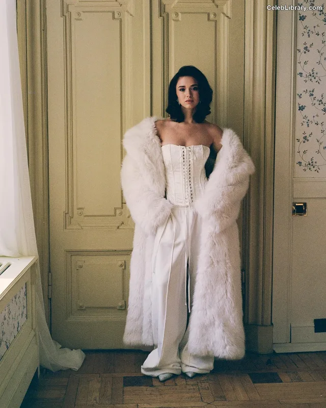Kamila Valieva photo 19 of 65