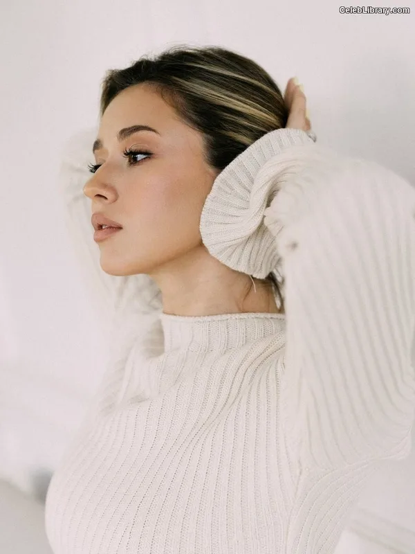 Kamila Valieva photo 1 of 65