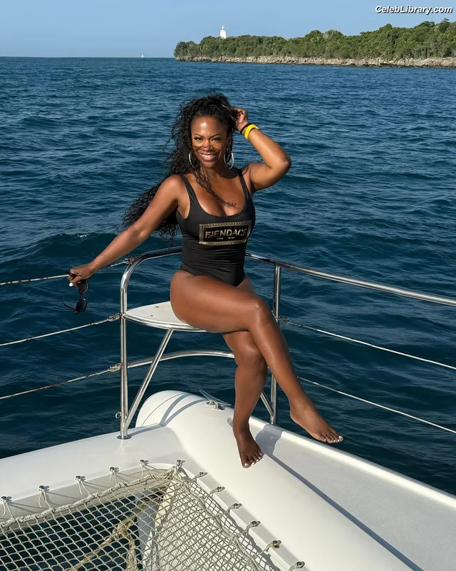 Kandi Burruss photo 5 of 19