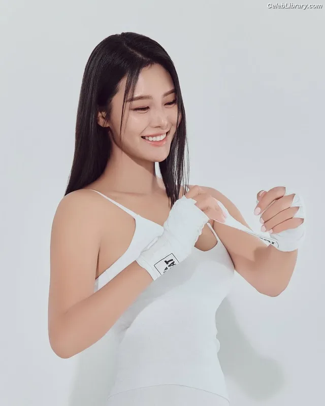 Kang So Yeon photo 6 of 77