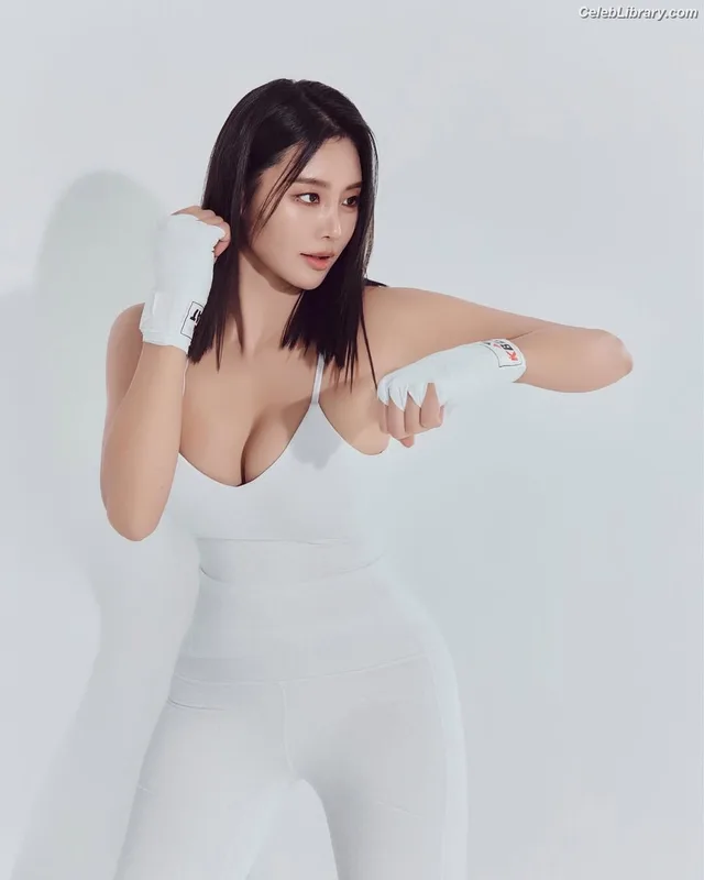 Kang So Yeon photo 7 of 77