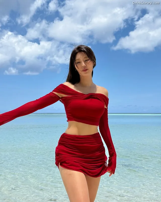Kang So Yeon photo 24 of 77