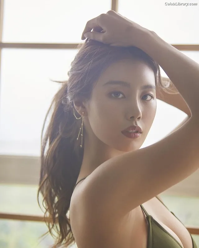 Kang So Yeon photo 4 of 77