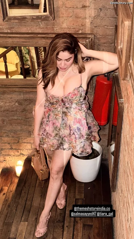 Kangna Sharma photo 3 of 60