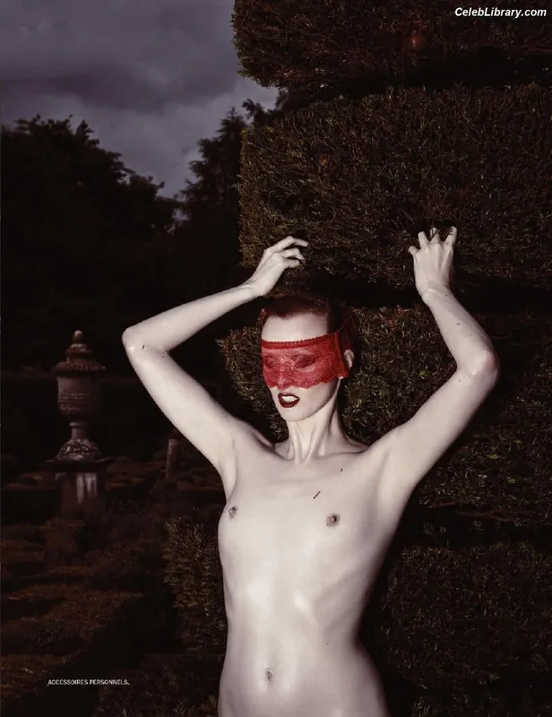 Karen Elson photo 15 of 37