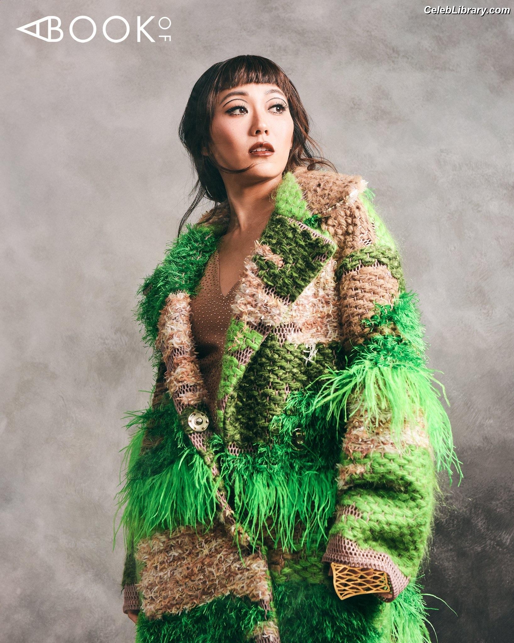 Karen Fukuhara photo 17 of 331