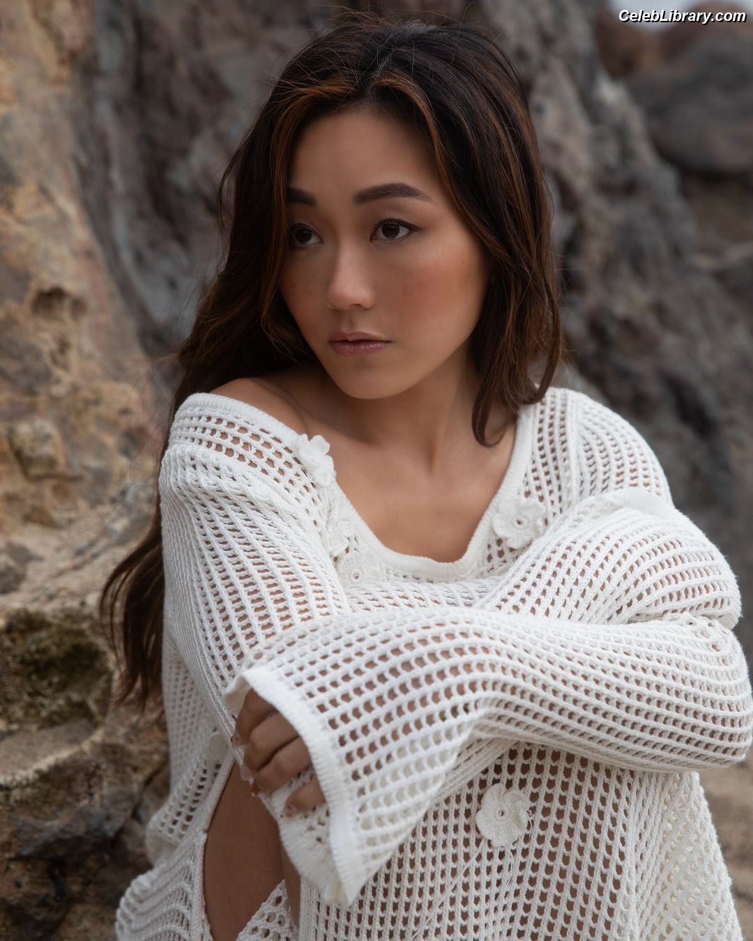 Karen Fukuhara photo 8 of 331
