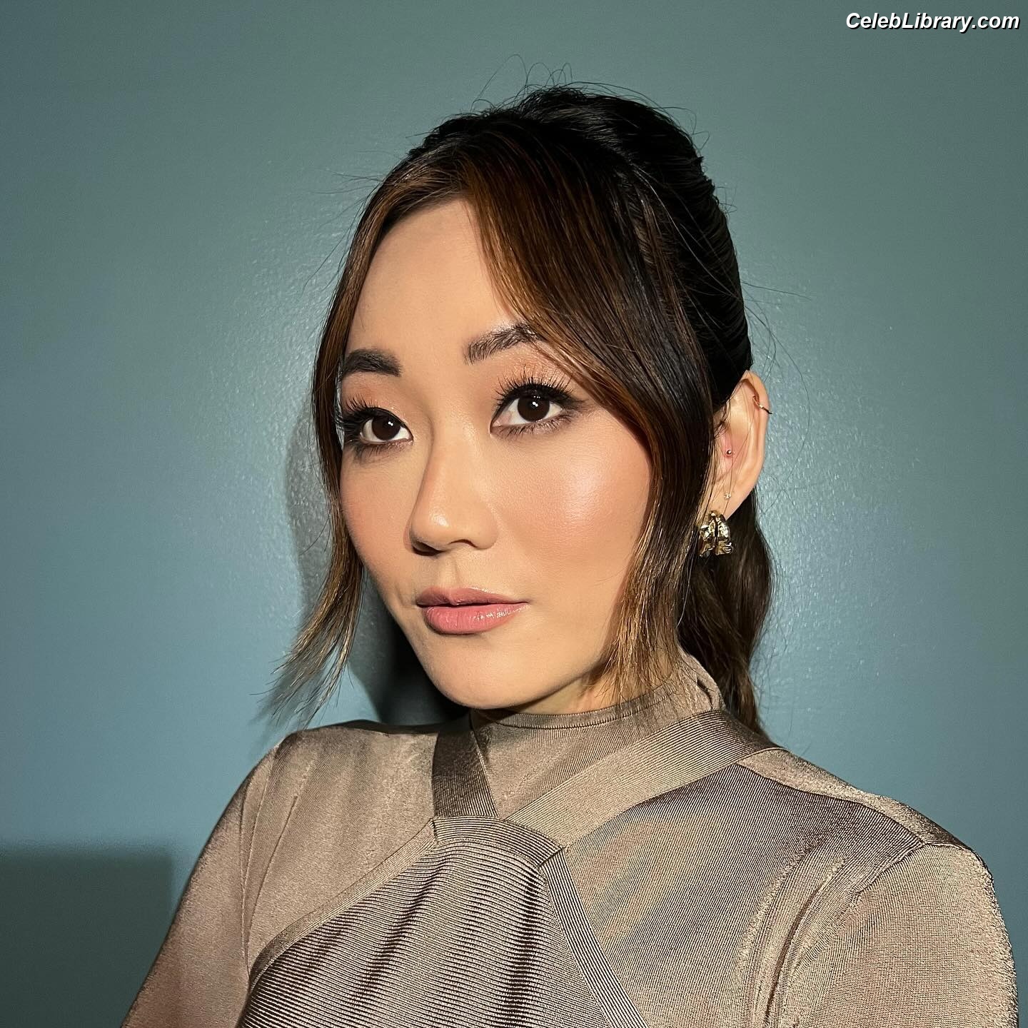 Karen Fukuhara photo 18 of 331