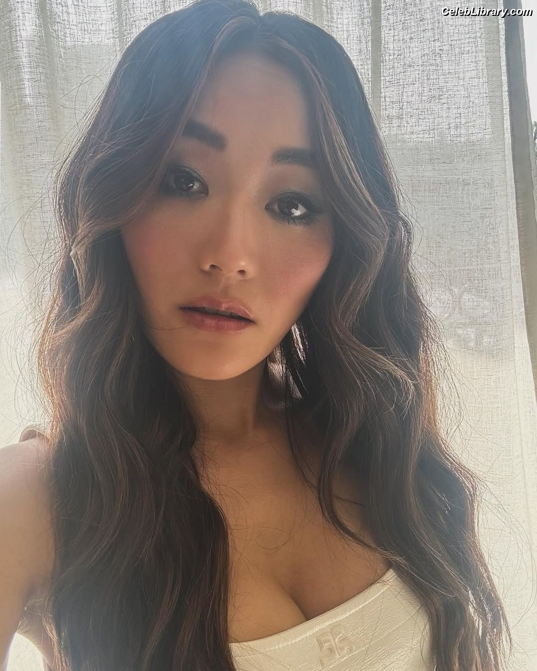 Karen Fukuhara photo 11 of 331