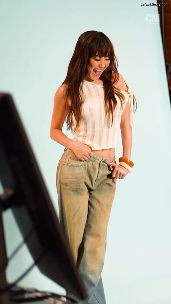 Karen Fukuhara photo 20 of 331