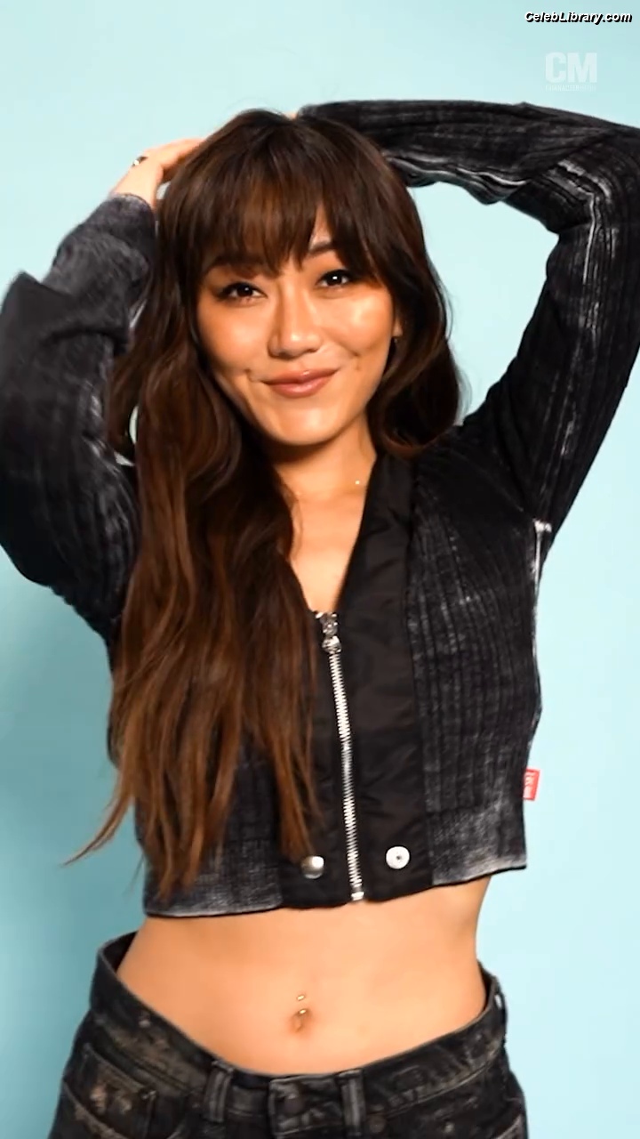 Karen Fukuhara photo 23 of 331