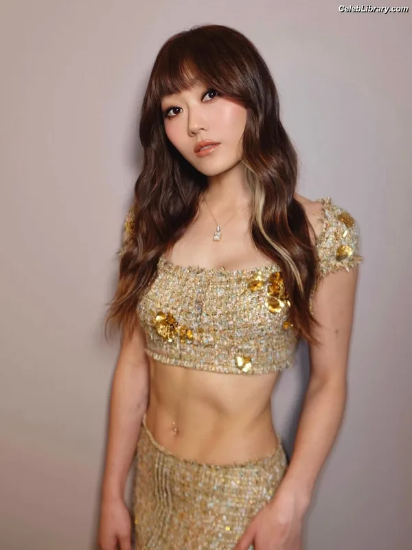 Karen Fukuhara photo 22 of 331