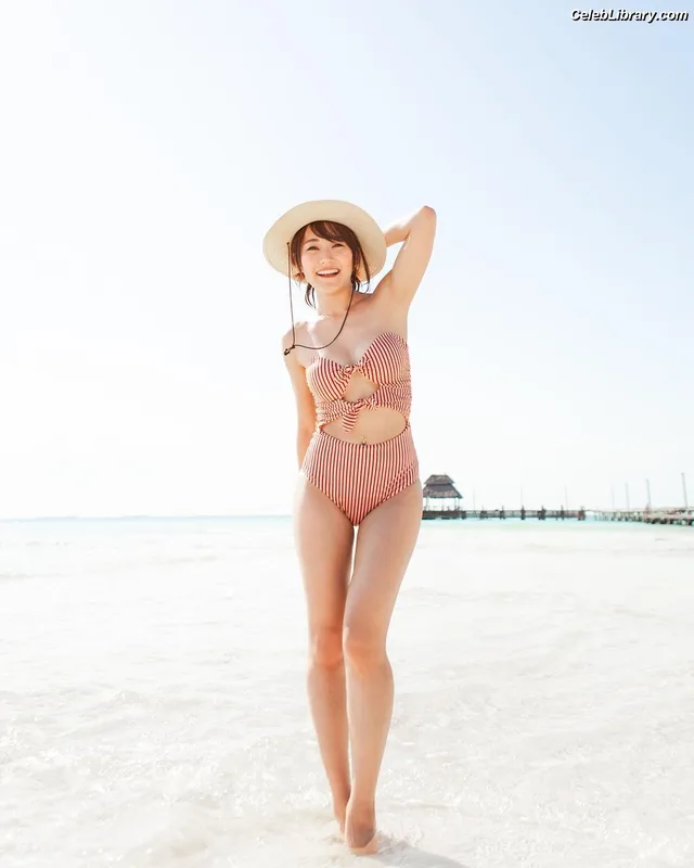 Karen Fukuhara photo 19 of 331