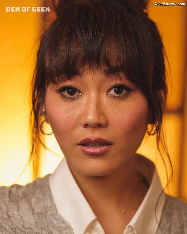 Karen Fukuhara photo 10 of 331
