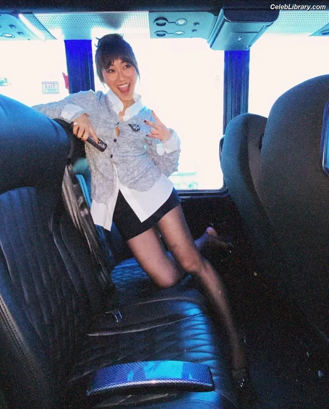 Karen Fukuhara photo 8 of 331